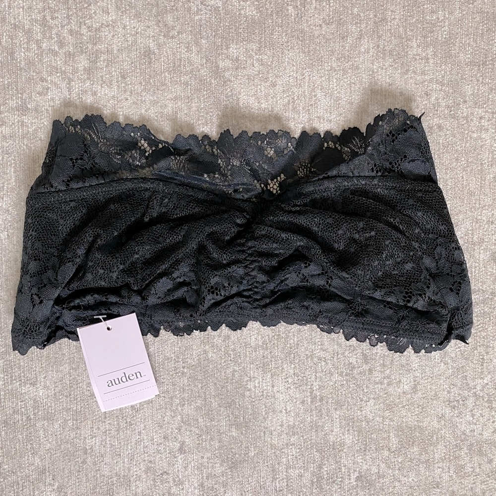 Black lace strapless bra/bandeau